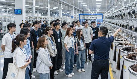 Welcomes the University-Local Cooperation Office Visit to Hongyang Biochemical